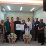 Hidupkan Tradisi Berbagi, BNI Syariah beri Parcel untuk Dhuafa melalui Dompet Dhuafa Jabar